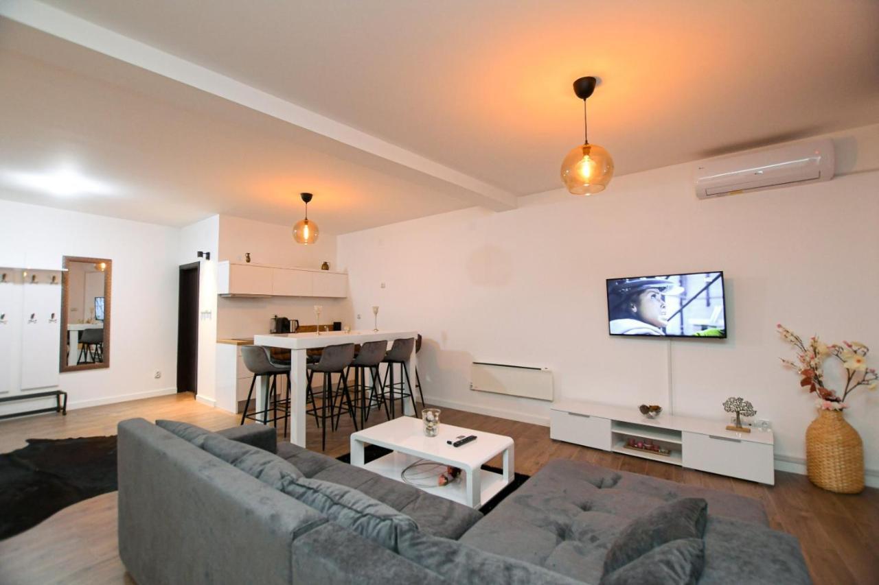 Central Apartments Kladovo Kültér fotó