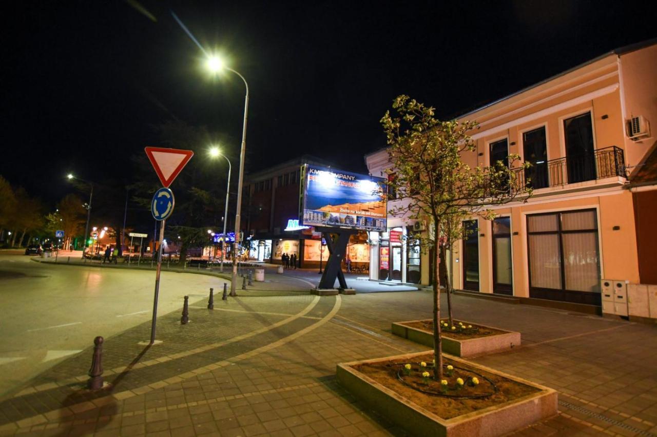 Central Apartments Kladovo Kültér fotó